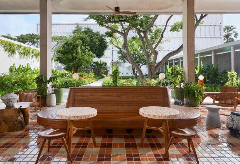 בית מלון כפרי The Standard Hua Hin