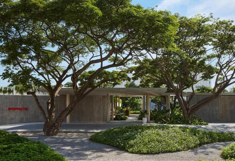 בית מלון כפרי The Standard Hua Hin