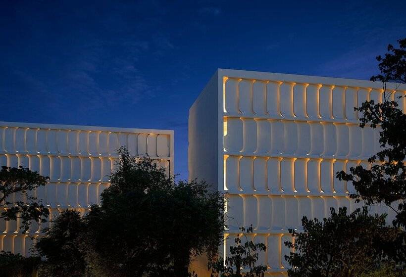 בית מלון כפרי The Standard Hua Hin