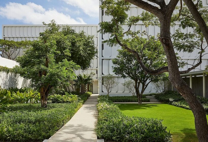 בית מלון כפרי The Standard Hua Hin