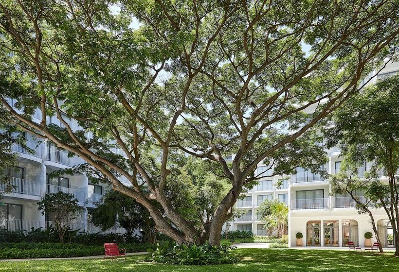 בית מלון כפרי The Standard Hua Hin