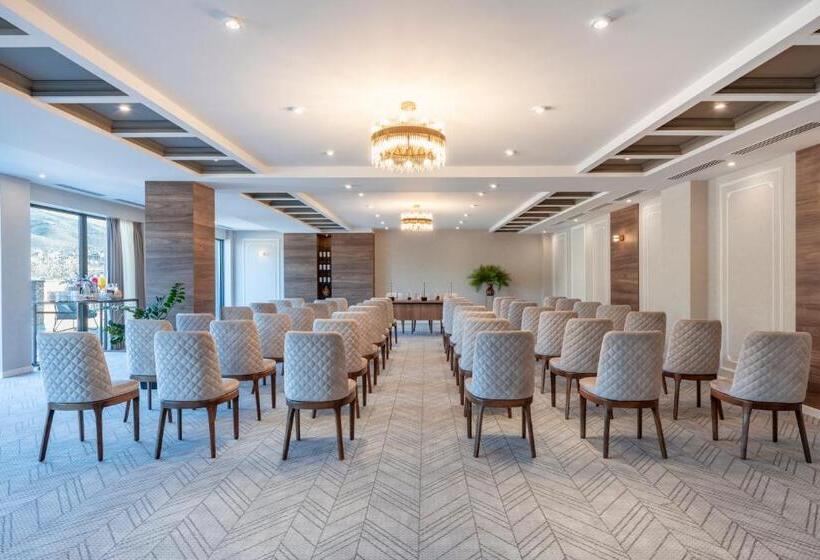 هتل Villa Mosavali