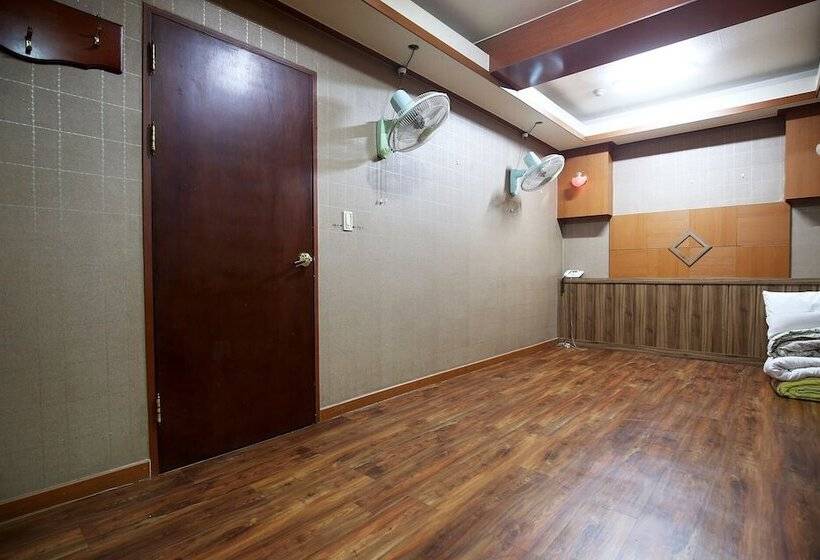 モーテル Chungju Plus