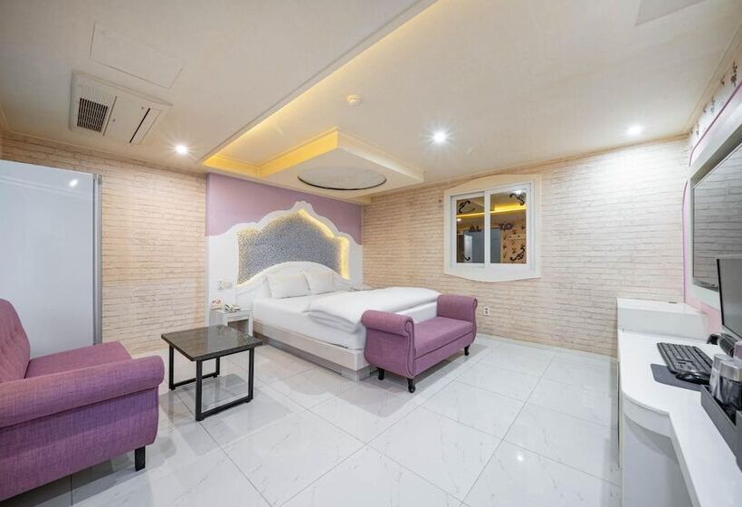 מוטל Daegu Nongong Alto