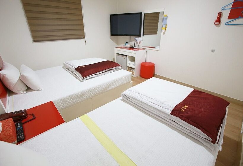 汽车旅馆  Paju Phillips