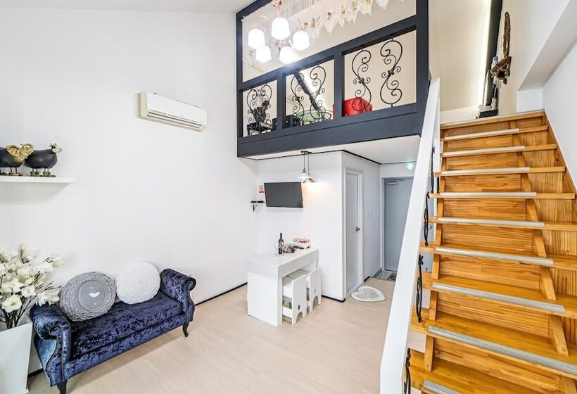 Namhae Opera House Pension