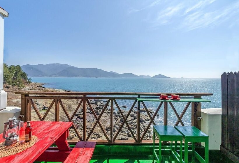 Namhae Opera House Pension