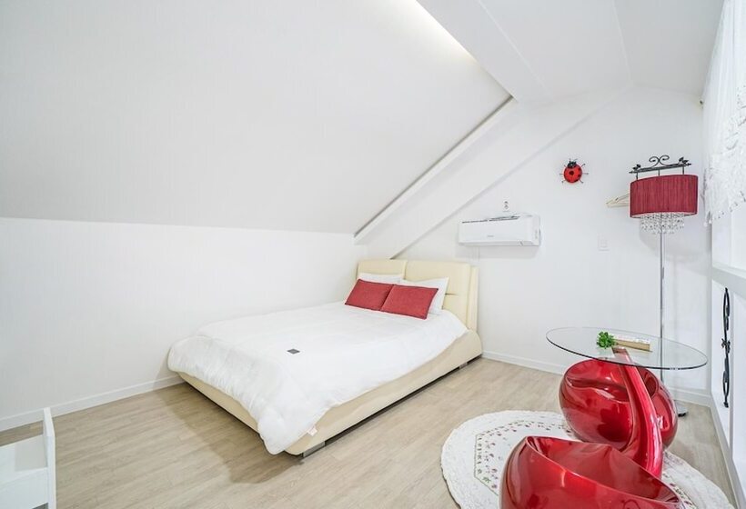 Namhae Opera House Pension