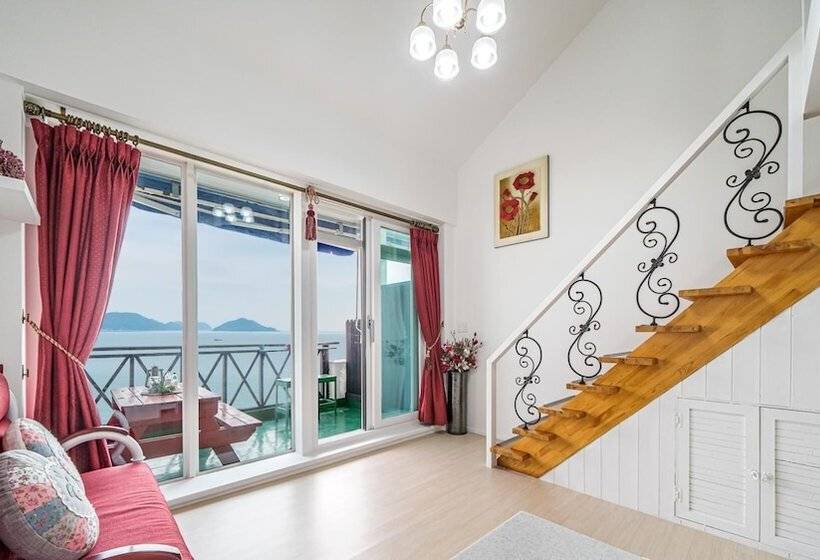 Namhae Opera House Pension