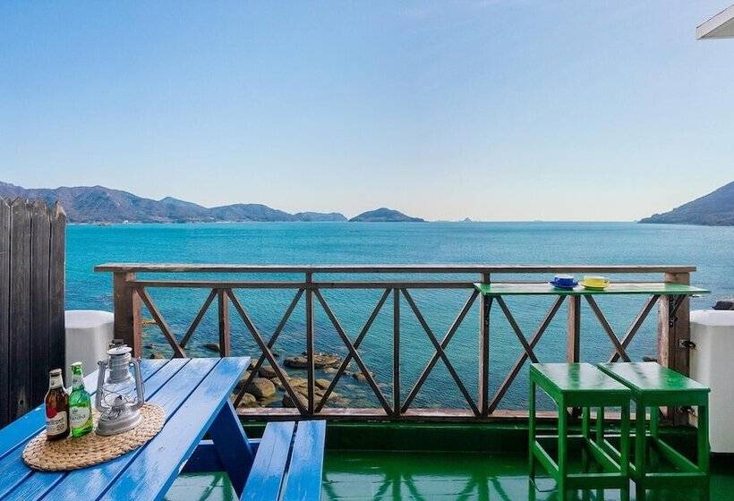 Namhae Opera House Pension