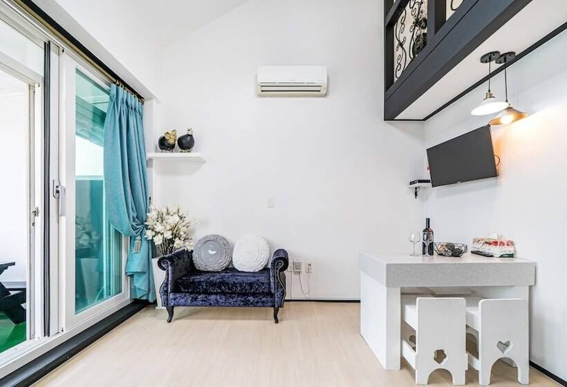 Namhae Opera House Pension