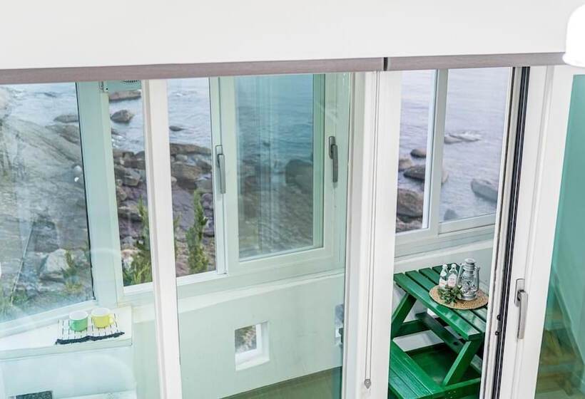 Namhae Opera House Pension