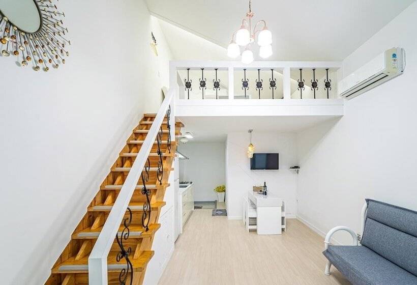 Namhae Opera House Pension