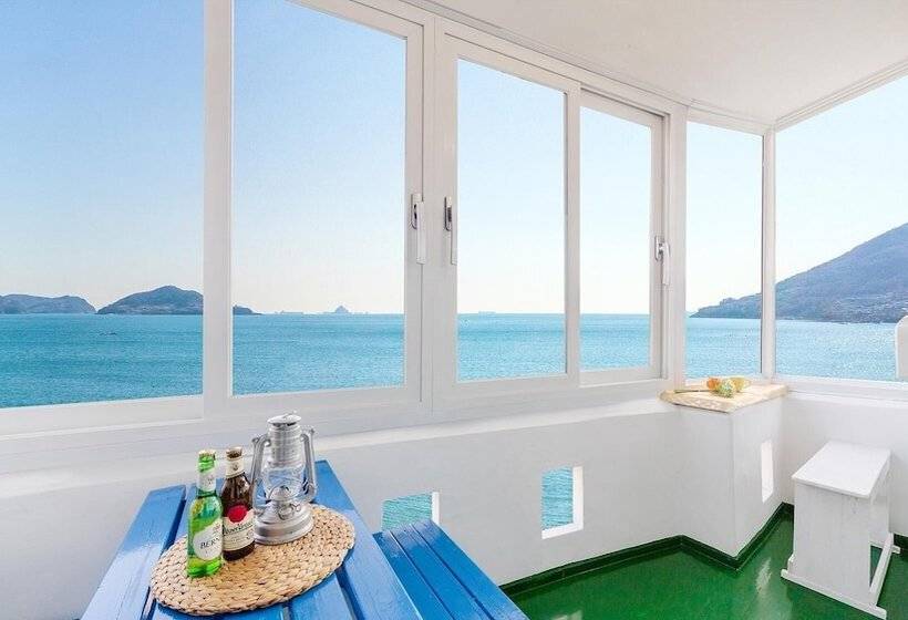 Namhae Opera House Pension