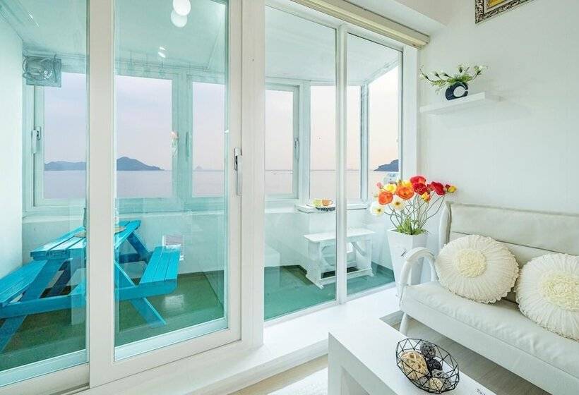 Namhae Opera House Pension