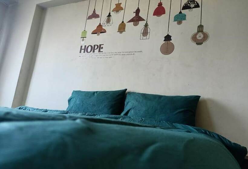 ペンション X Pressbedroom Mutiara Bekasi