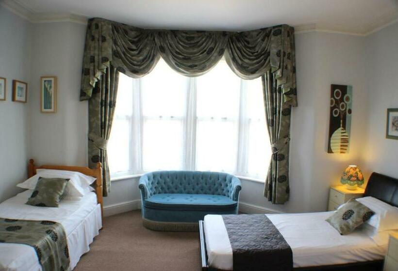 펜션 Filton Guest House