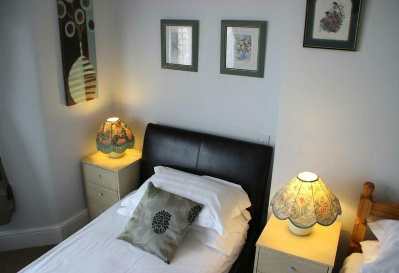 펜션 Filton Guest House