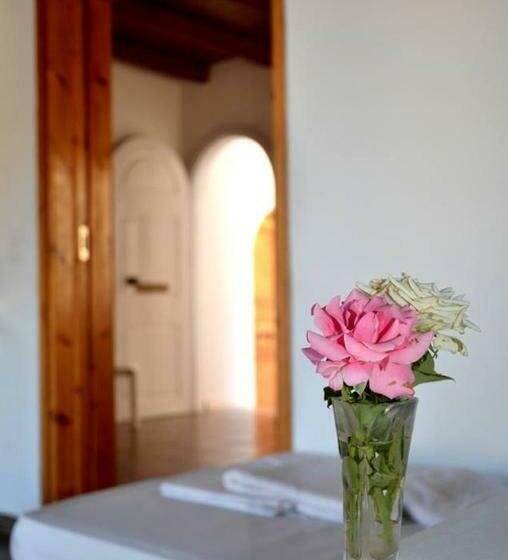 פנסיון Galini Tropica