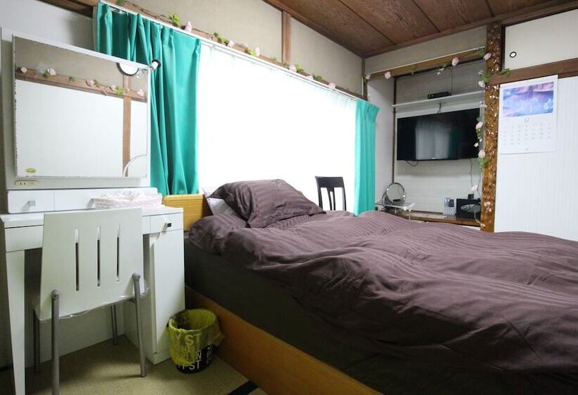 פנסיון Hilda Inn