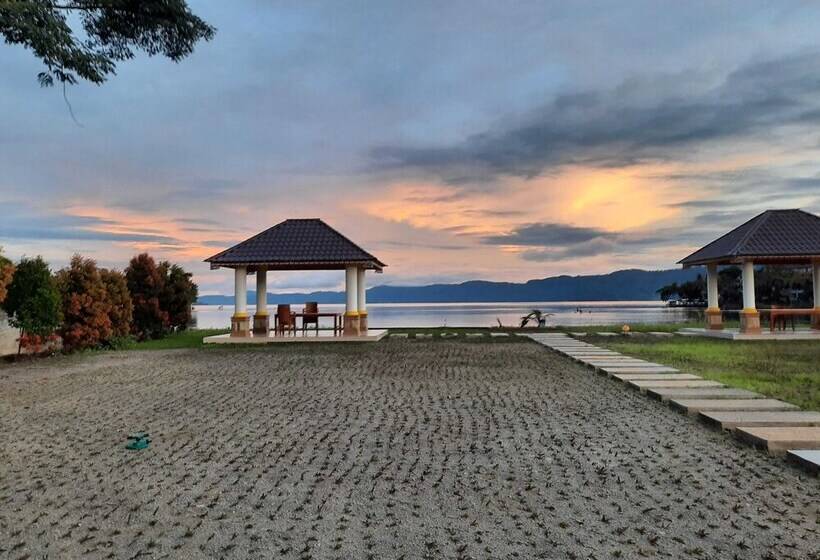 پانسیون Juma Cottages