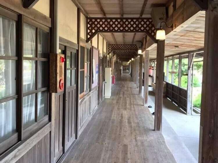 بنسيون Oomishima Ikoinoie