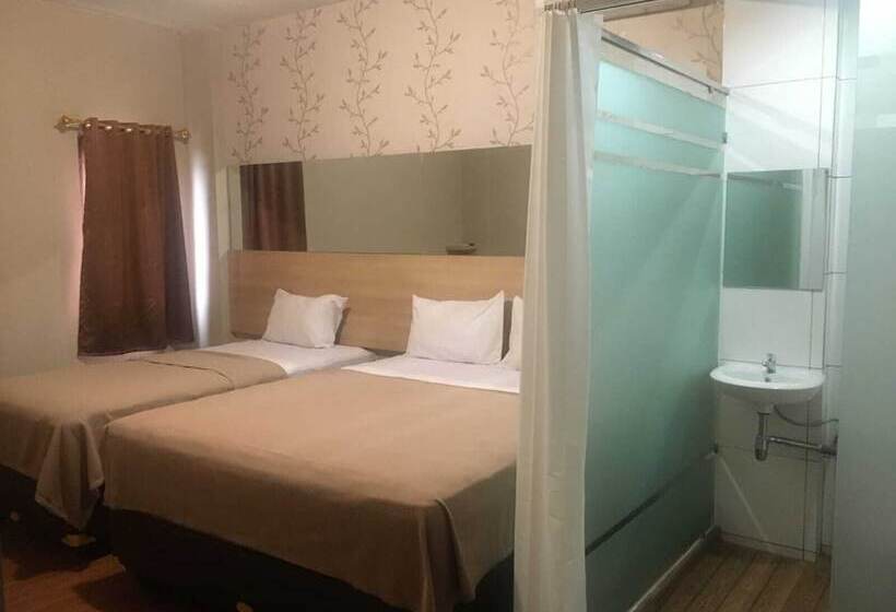 פנסיון Royal Guesthouse Bandar Lampung