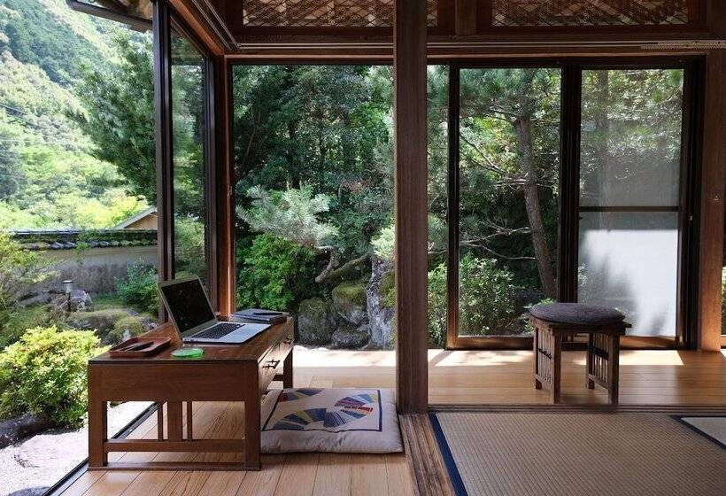 بنسيون Shimanto Riverside Hideaway