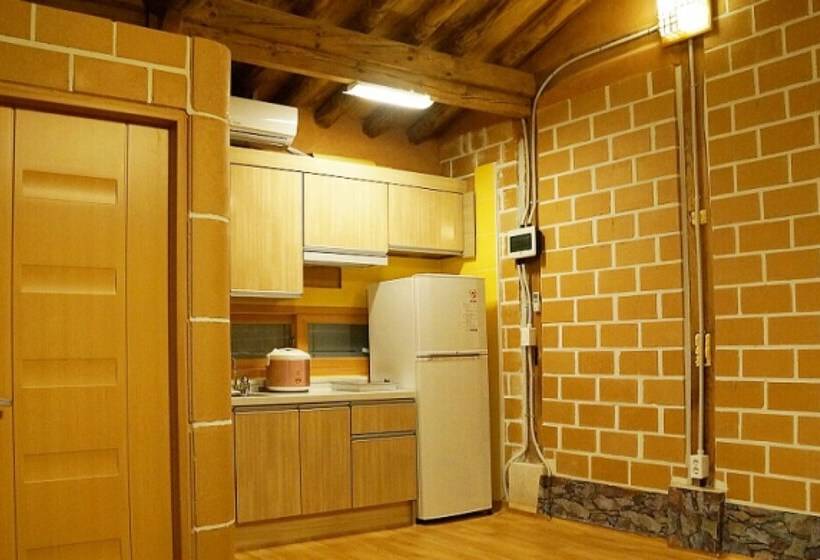 Taean Gomseom Hwangto Pension