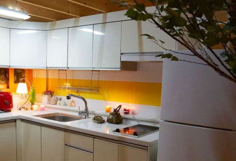 Taean Gomseom Hwangto Pension