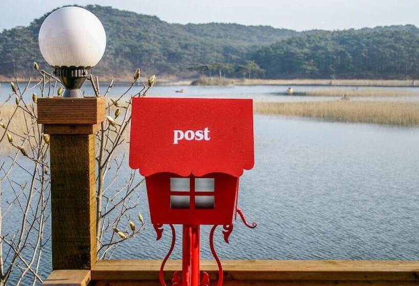 Taean Sky Lake Pension