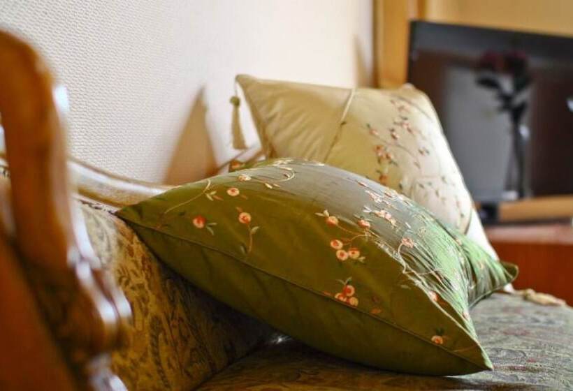 Taean Sky Lake Pension