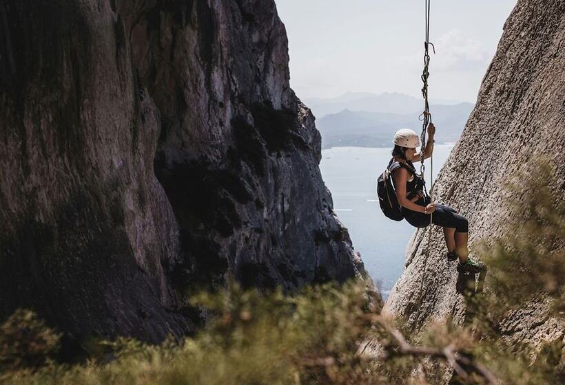 The Manor Luxury Apartments