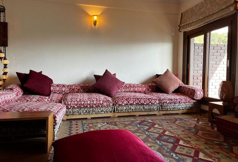 The Manor Luxury Apartments