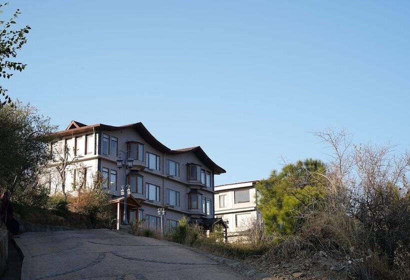 The Manor Luxury Apartments