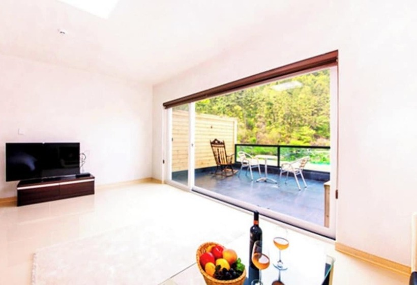 Tongyeong Hue Spa Pension