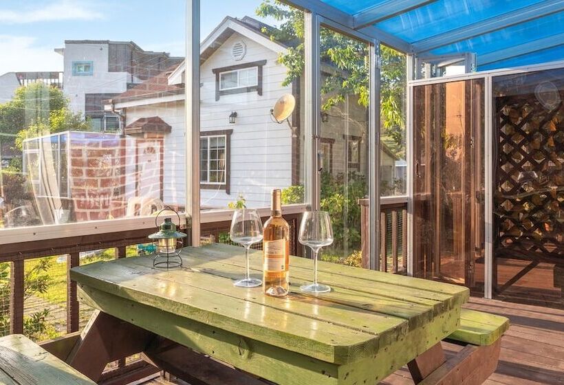 Yeosu Noeul Walk Pet Pension