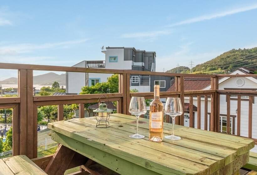 Yeosu Noeul Walk Pet Pension