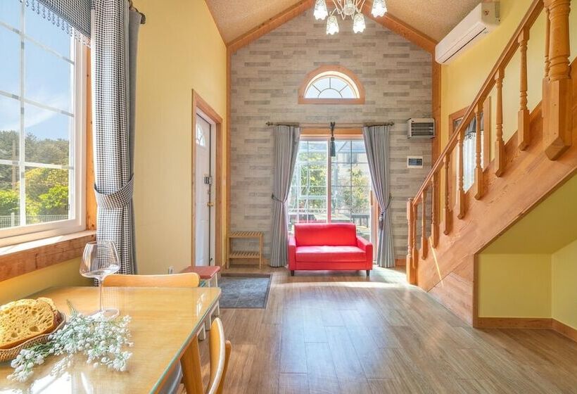 Yeosu Noeul Walk Pet Pension