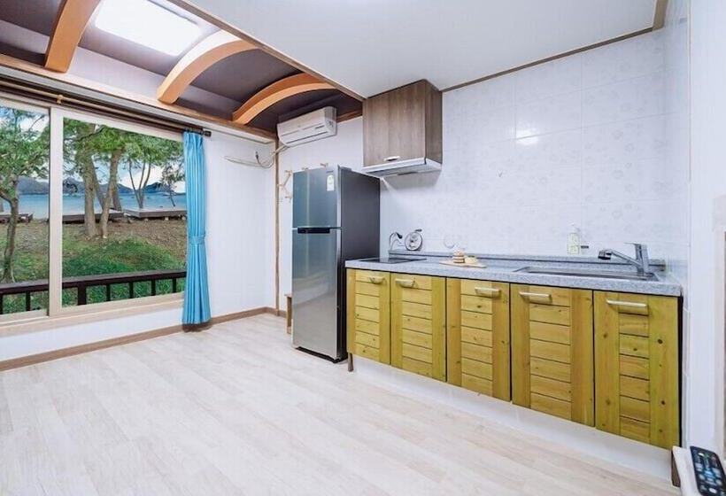 בית מלון כפרי Namhae Dream Pension