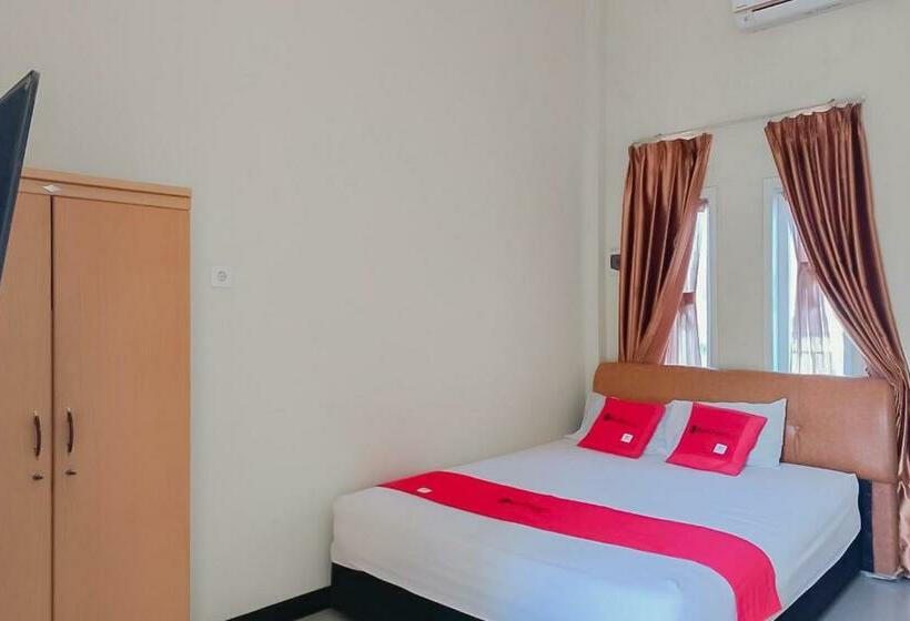 هتل Reddoorz At Pelangi Guest House