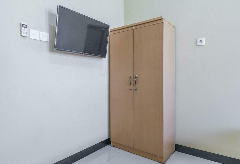 호텔 Reddoorz At Pelangi Guest House