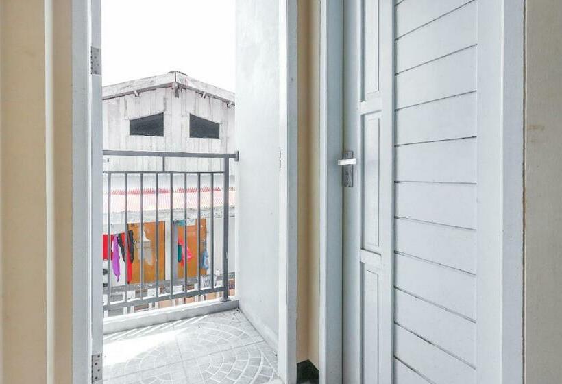 هتل Reddoorz At Pelangi Guest House