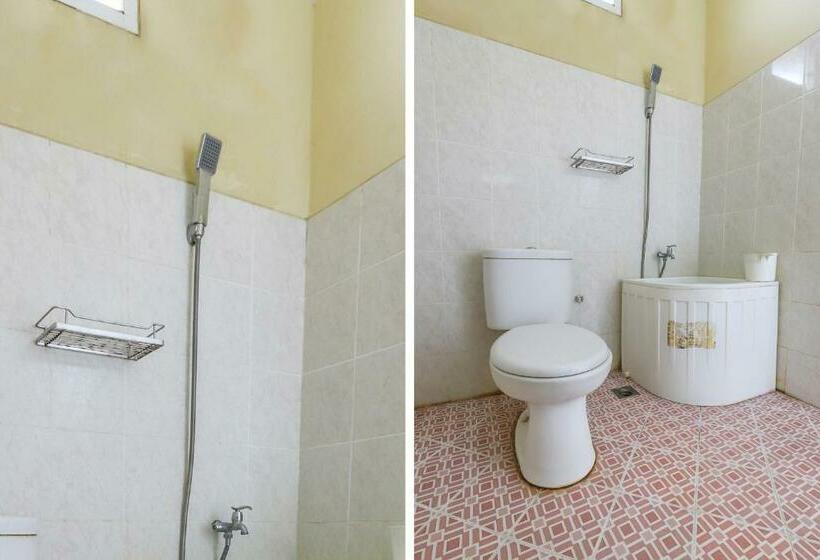 호텔 Reddoorz At Pelangi Guest House