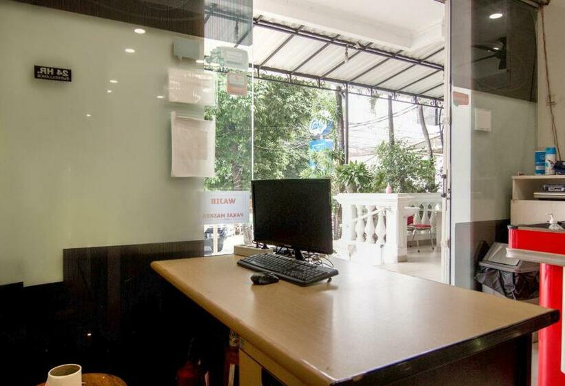 호텔 Oyo 3733 Guntur 40 Residence