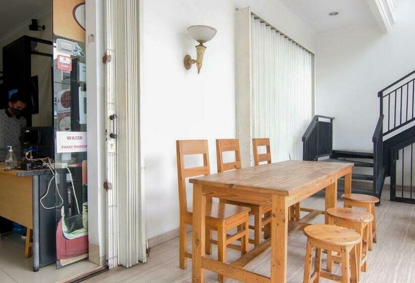 호텔 Oyo 3733 Guntur 40 Residence