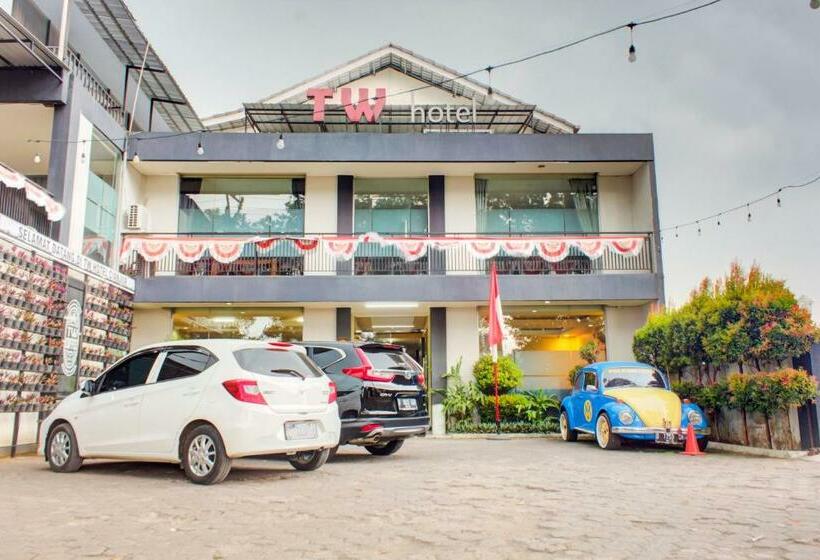 Otel Oyo 3951  Tw Rancagoong