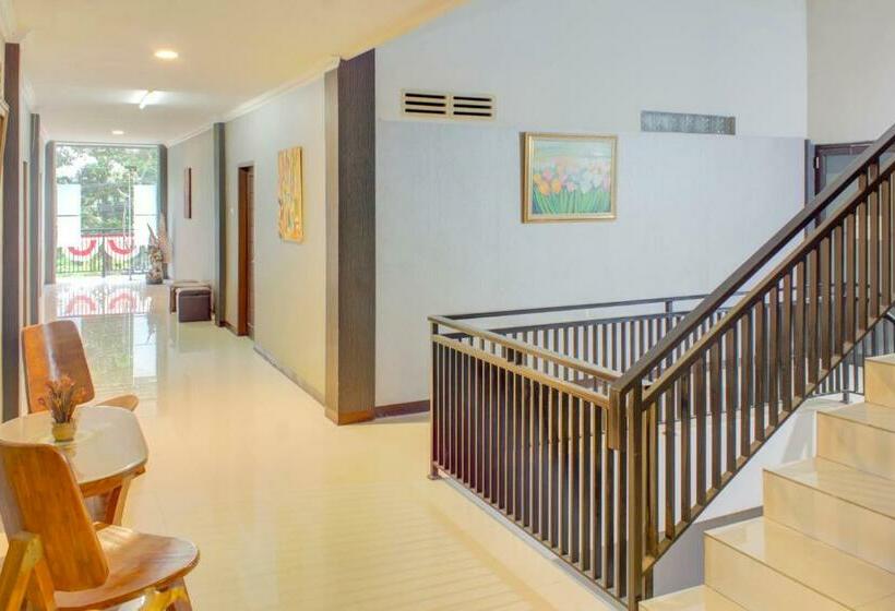 Otel Oyo 3951  Tw Rancagoong