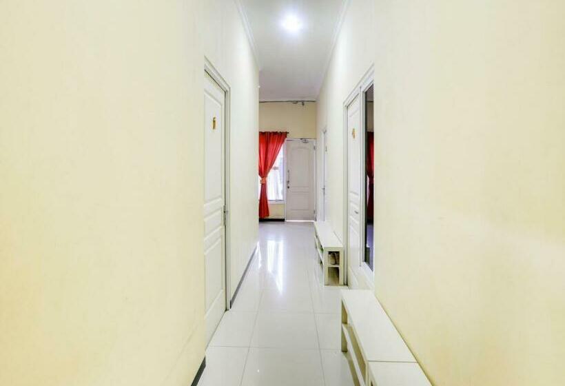 هتل Griya Loka 1 Syariah Near Rsud Dr Kariadi Mitra Reddoorz