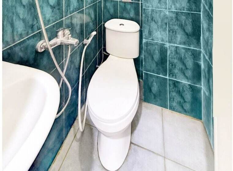 Отель Oyo 90048 Teratai Bekasi Guesthouse